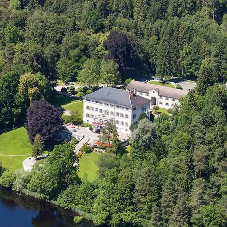 招待所 Gastehaus Schloss Abtsee 劳芬