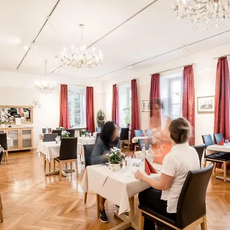 Gastehaus Schloss Abtsee Laufen